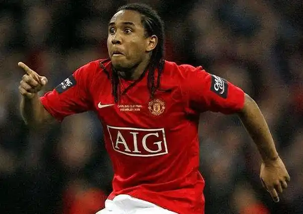 她在雙打比 她在雙打比